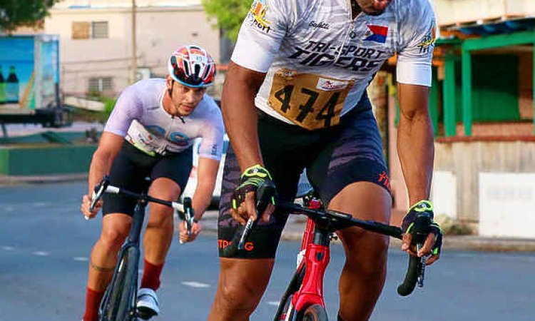 Pertusot and Bruneau Capture Boardwalk Triathlon Titles